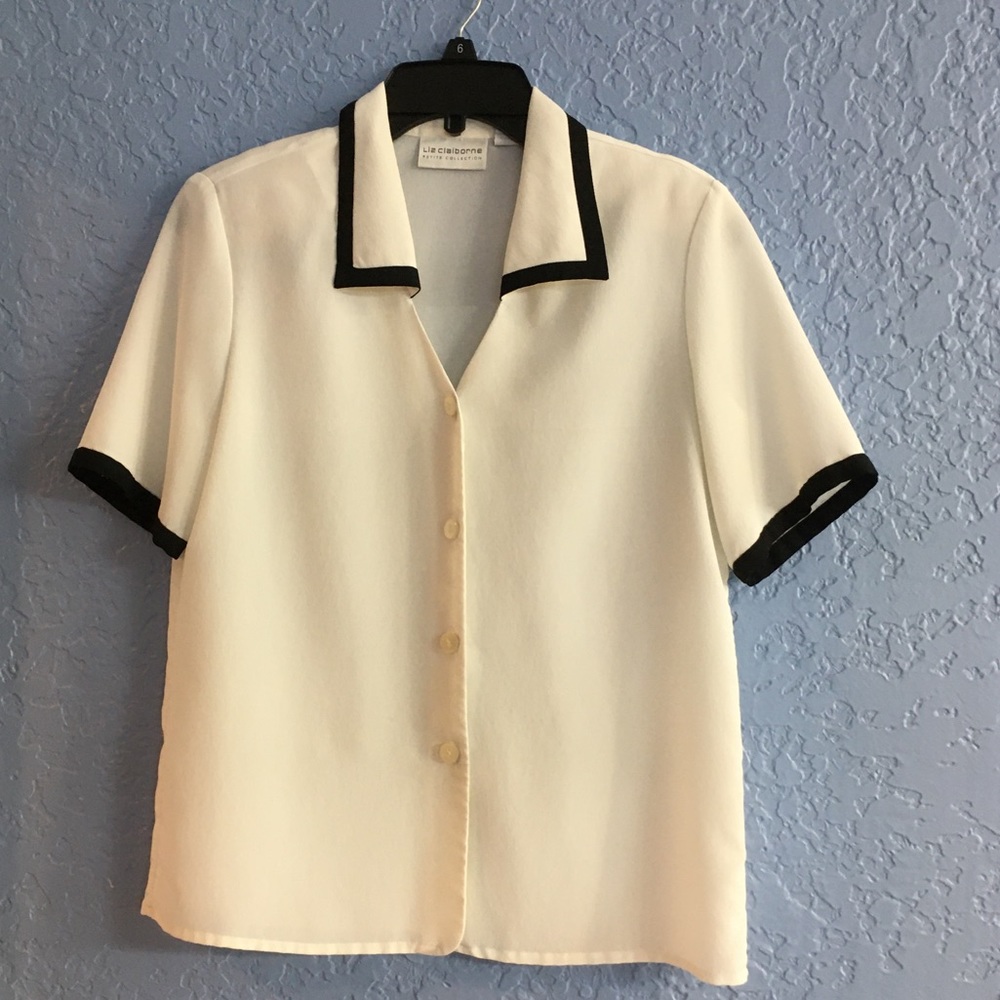 Liz Claiborne Short Sleeve Shirt size 6 petite
